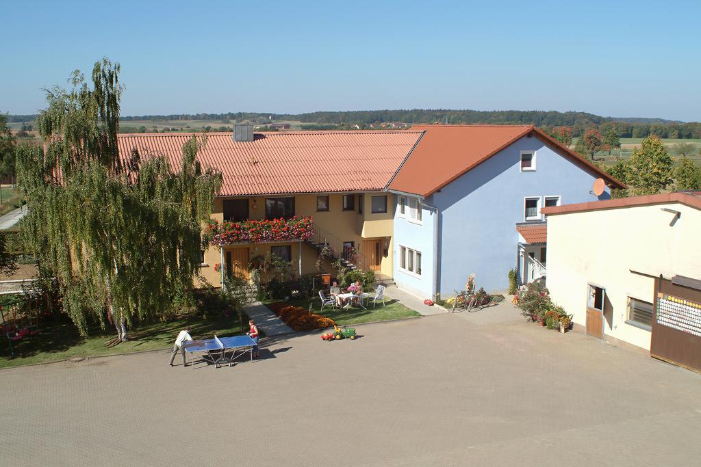 Ferienwohnung Taubertal Familie Arold Creglingen Esterno foto
